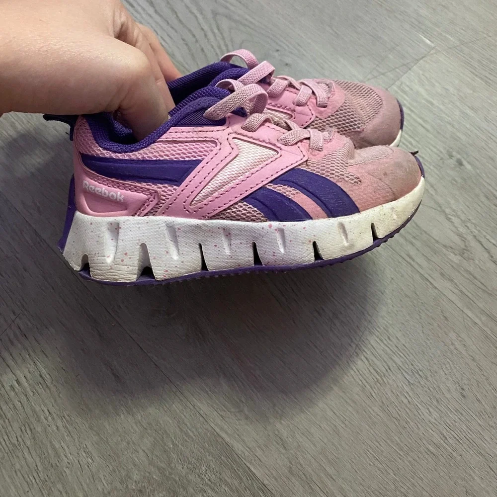 Reebok Zig Dynamica Sneakers Kids Size 8 Pink Purple Athletic Shoes